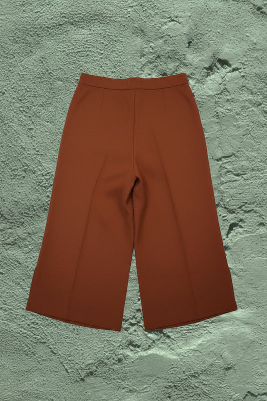 Pantalon Oversized Cozy Brun – by YANNIS KINGSTON