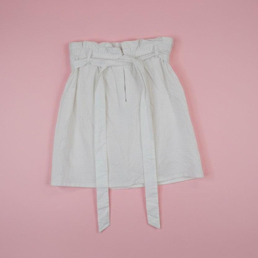 Jupe blanche à ceinture incluse – by Zainab
