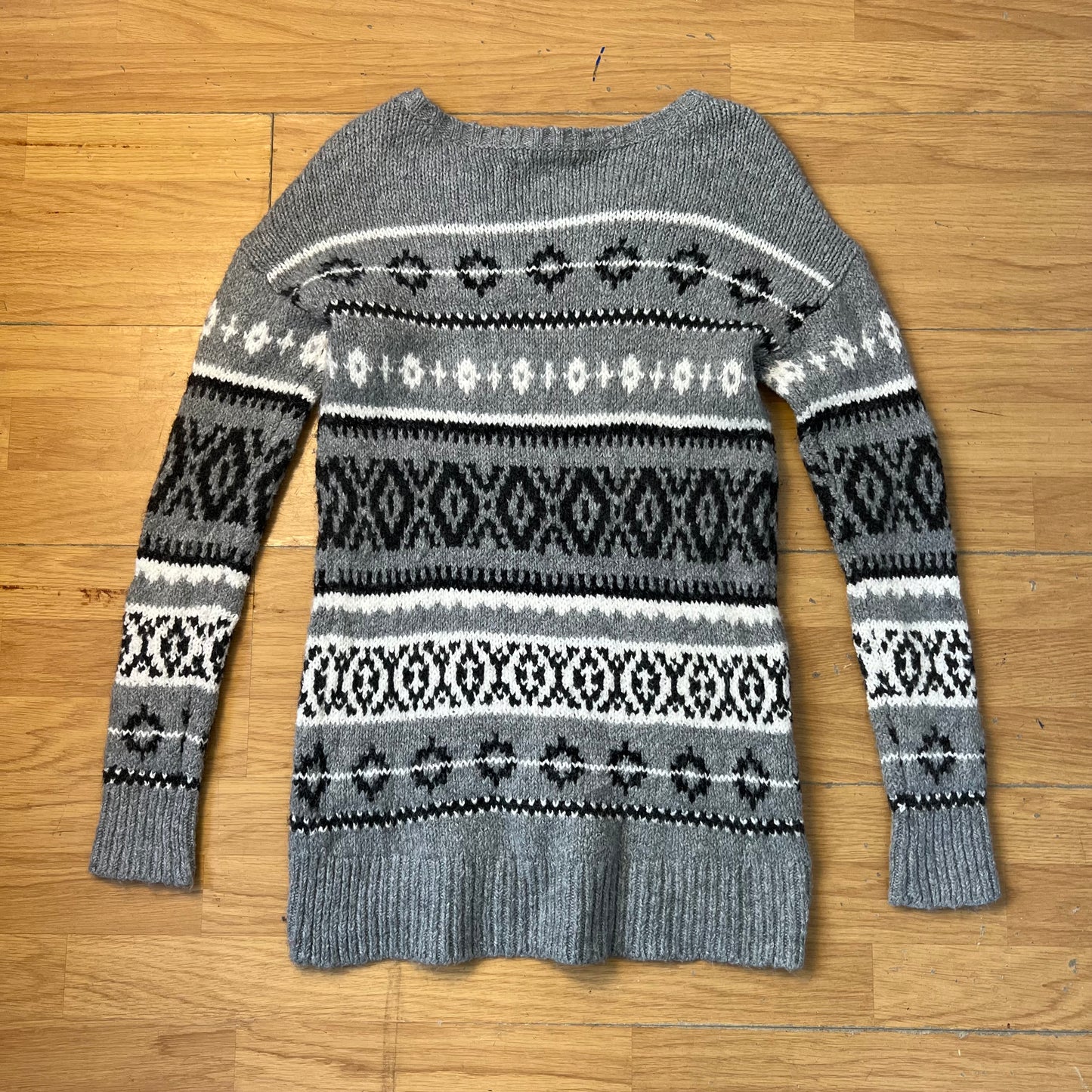 Pull gris motif noir et blanc - American Eagle Outfitters - Taille XS
