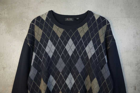 Pull bleu marine – by Zainab