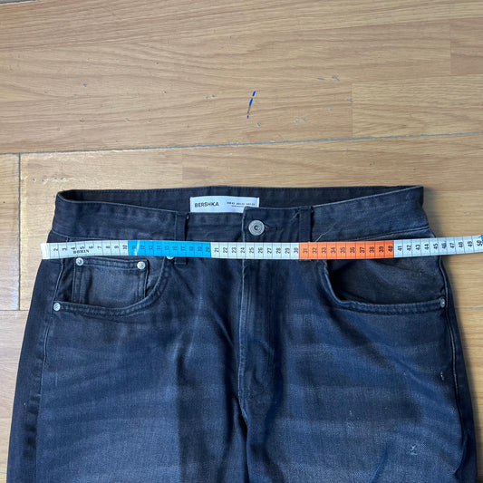 Jean noir Bershka – Taille – EUR 42 (32)