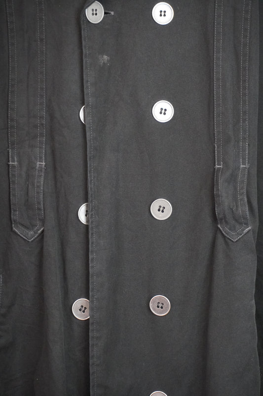 Modern Black Trench Long Fit – by BEATRICE