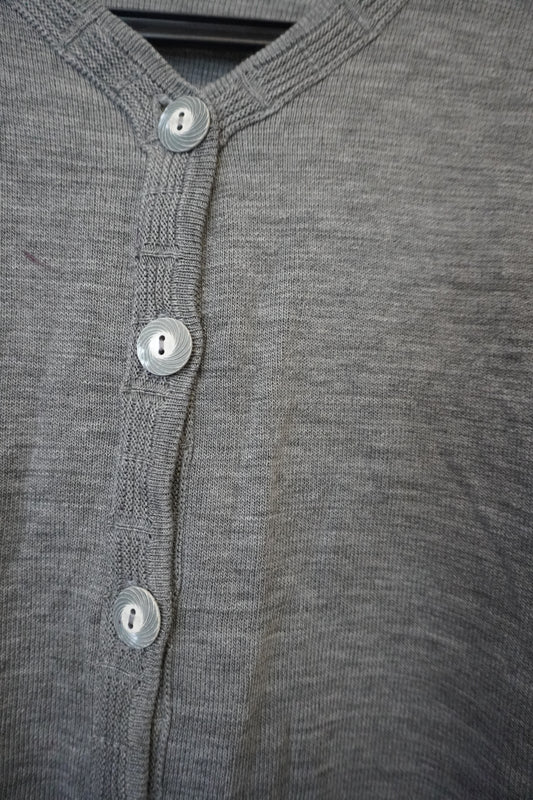 Cardigan Gris - by BÉATRICE