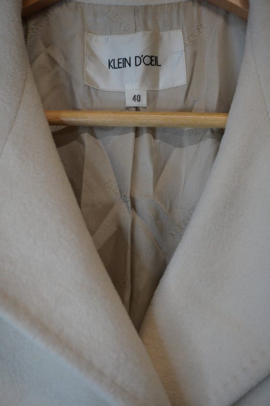 Manteau crème chic – by Zainab