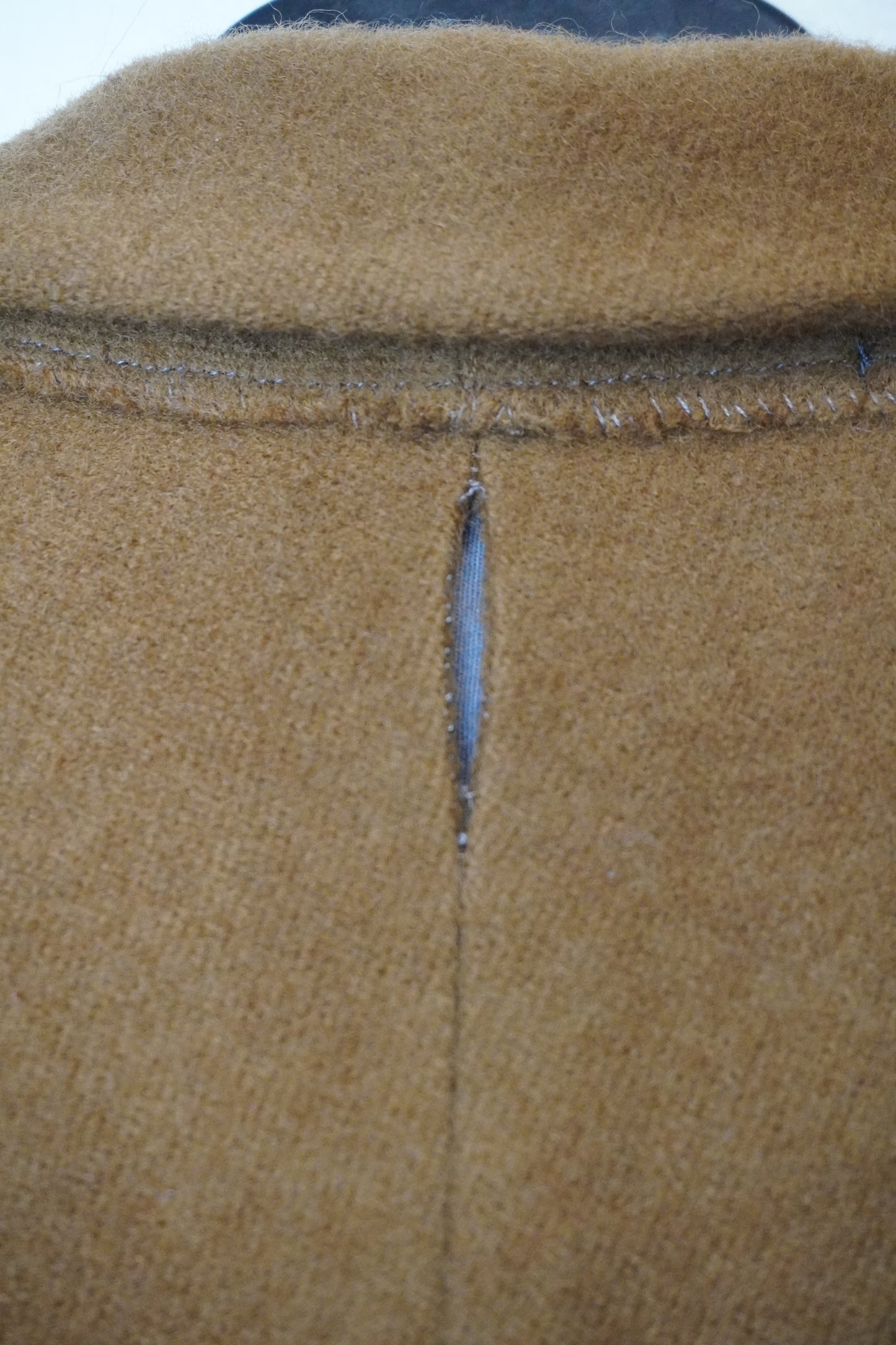 Costume Manteau Marron Foncé – by YANNIS KINGSTON