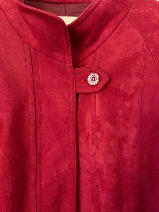 Manteau long rouge – By Jonathan