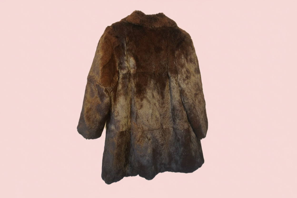 Veste en fourrure brun noir longueur genou – BY ZAINAB