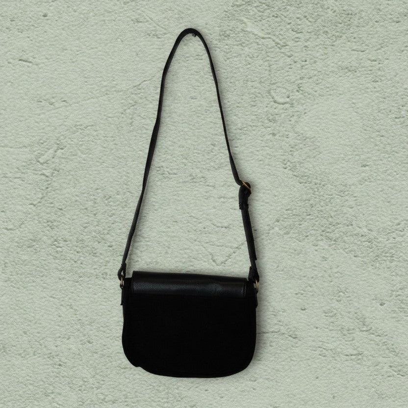 Sac Épaule en Cuir Noir à Rabat – by YANNIS KINGSTON
