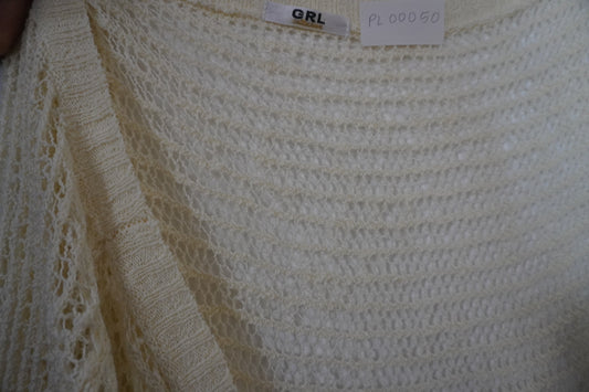 Shrug blanc en maille – by Zainab