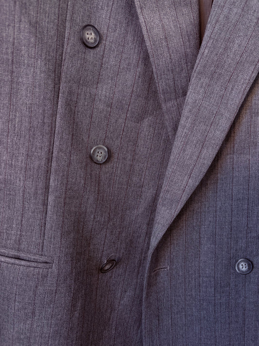 Veste de costume croisée grise à fines rayures marron – By Jonathan