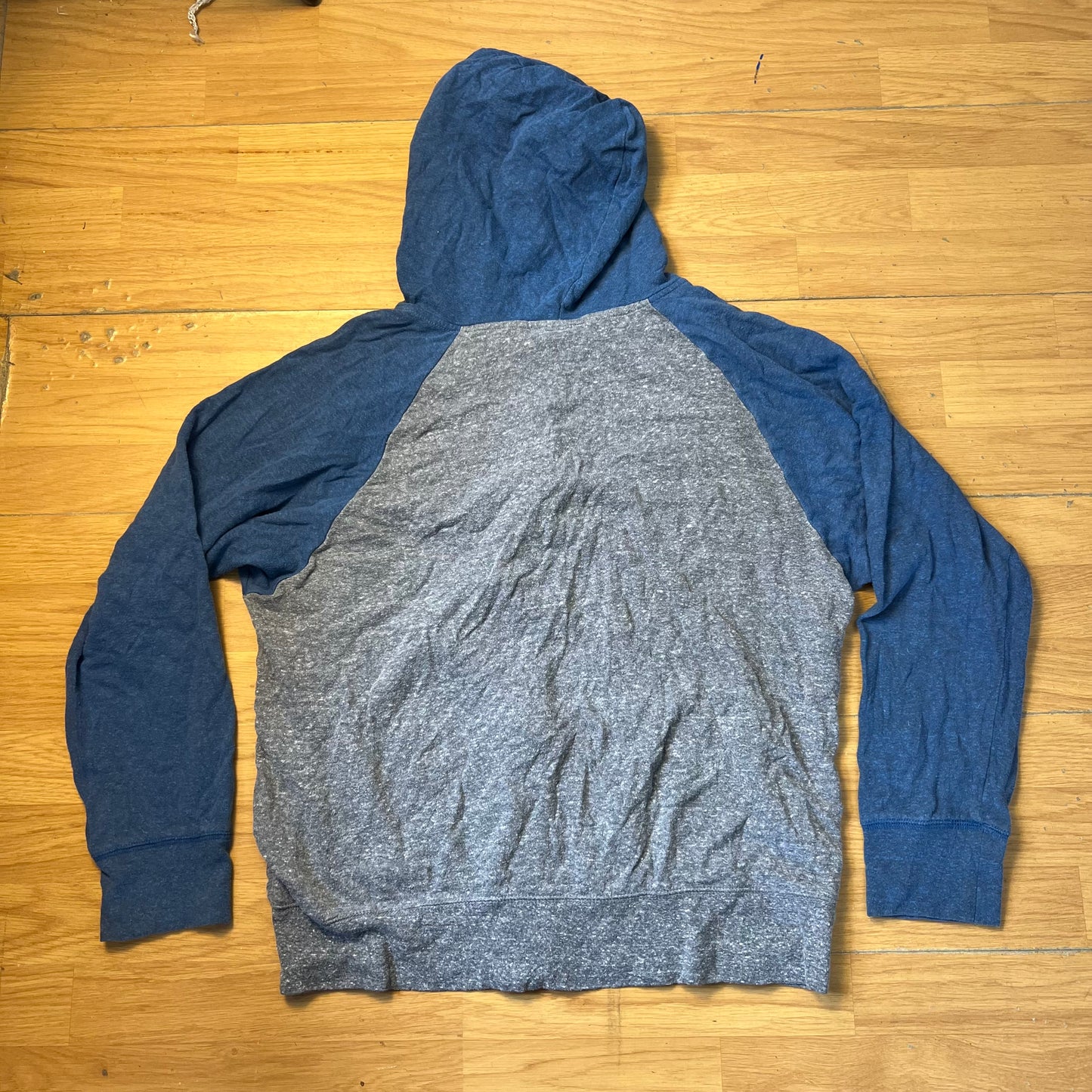 Sweat zippé à capuche gris et bleu - Taille M