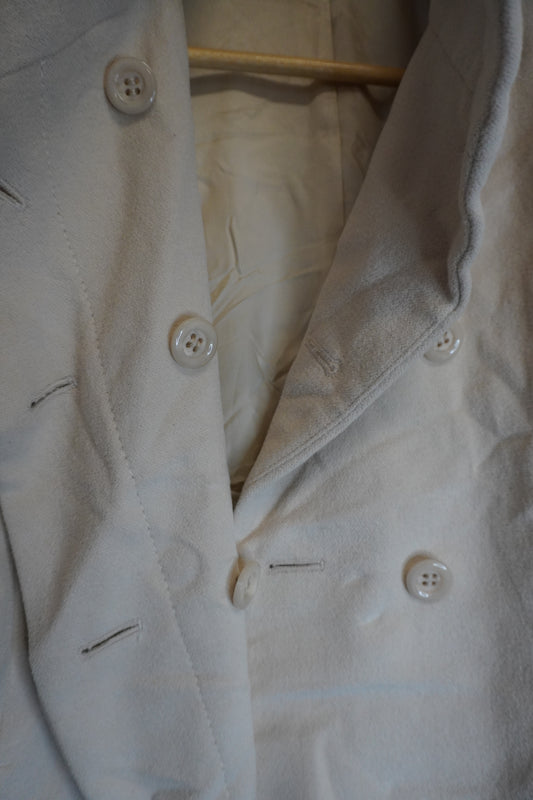 Veste crème double boutonnage structurée – by Zainab
