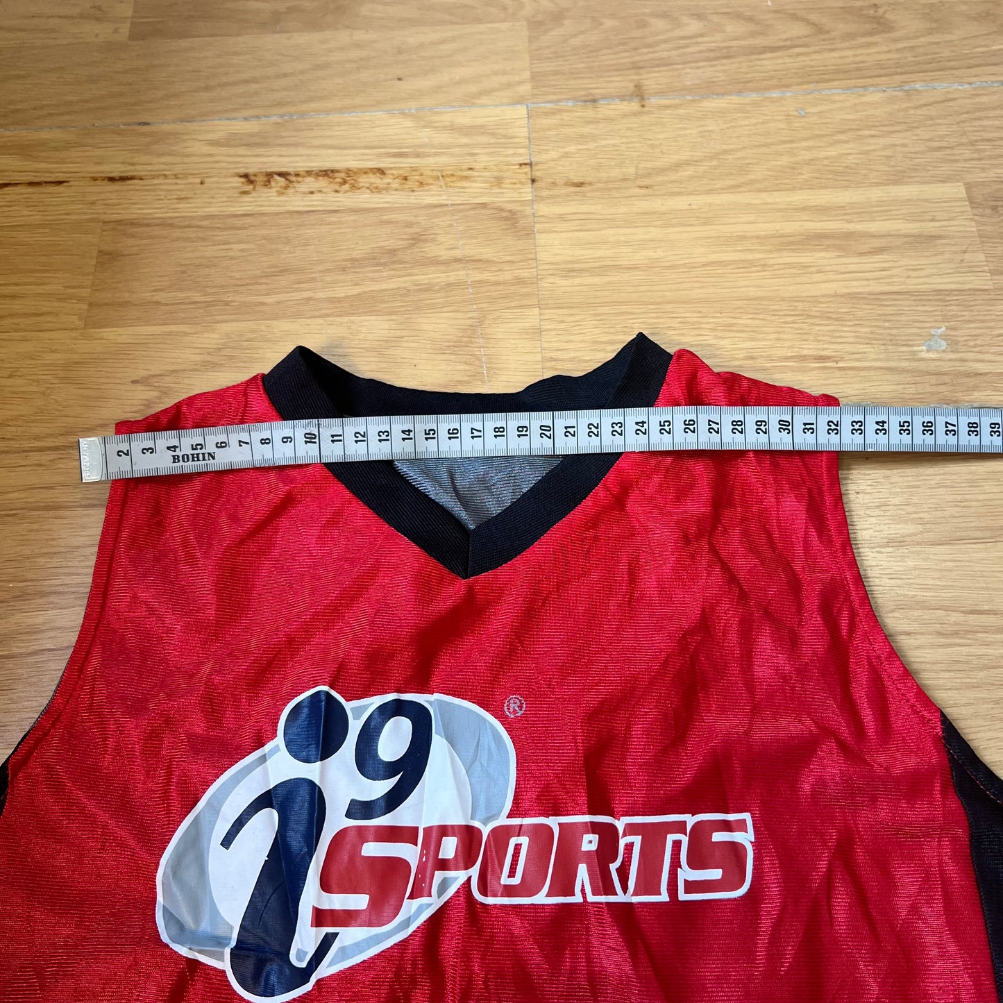 T-shirt basketball rouge et noir - Taille S
