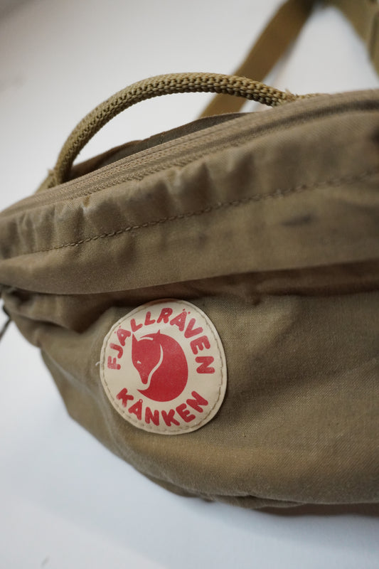 Banane - Fjällräven Kanken - by SARLOTTE