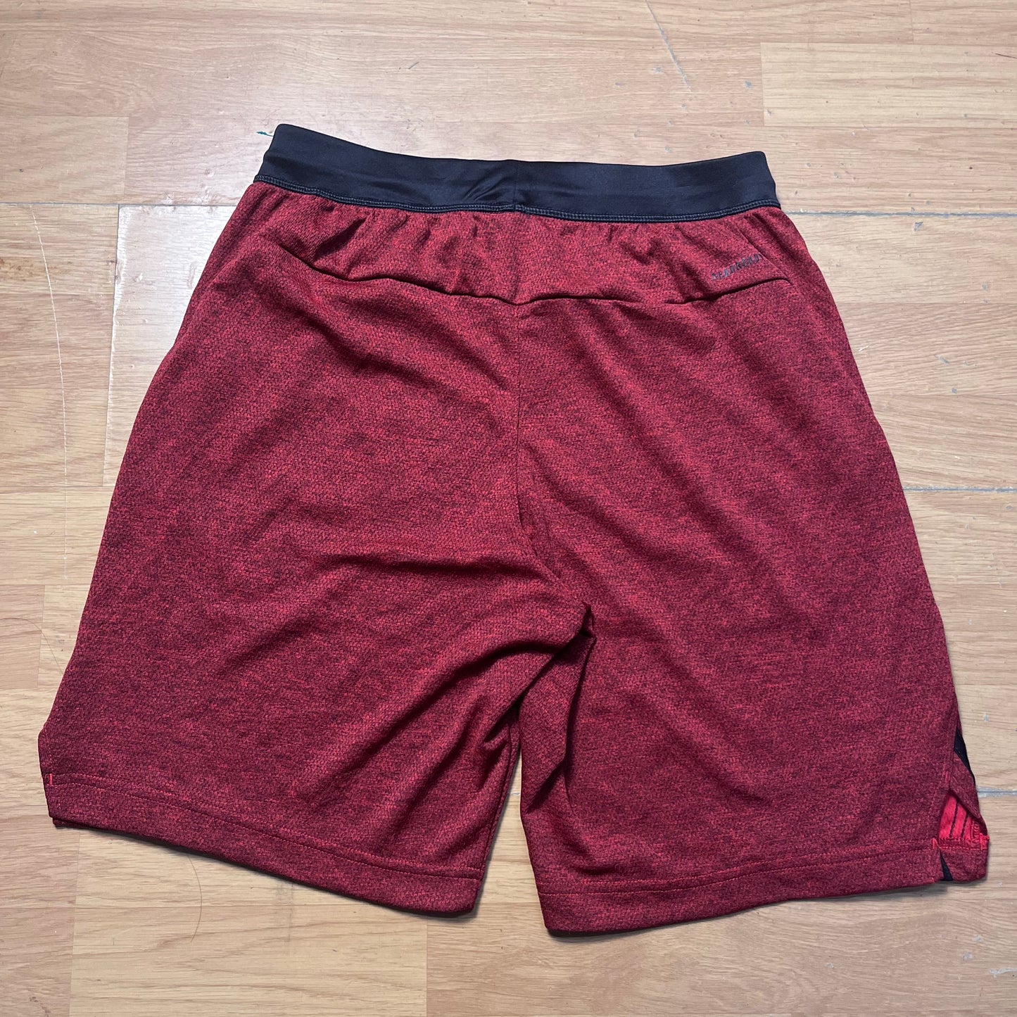 Short de sport rouge Adidas – Taille – S