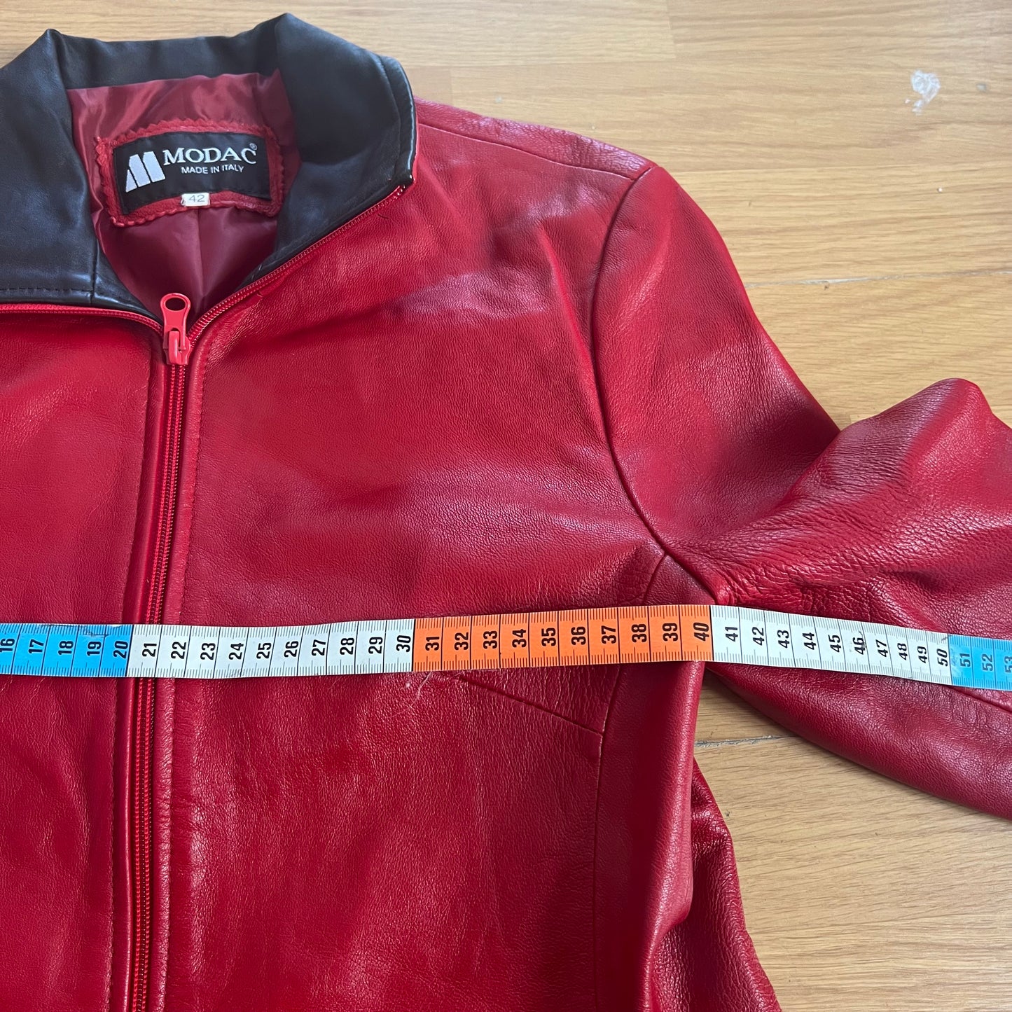 Veste en cuir rouge et noir - Modac - Taille 42 by SARLOTTE