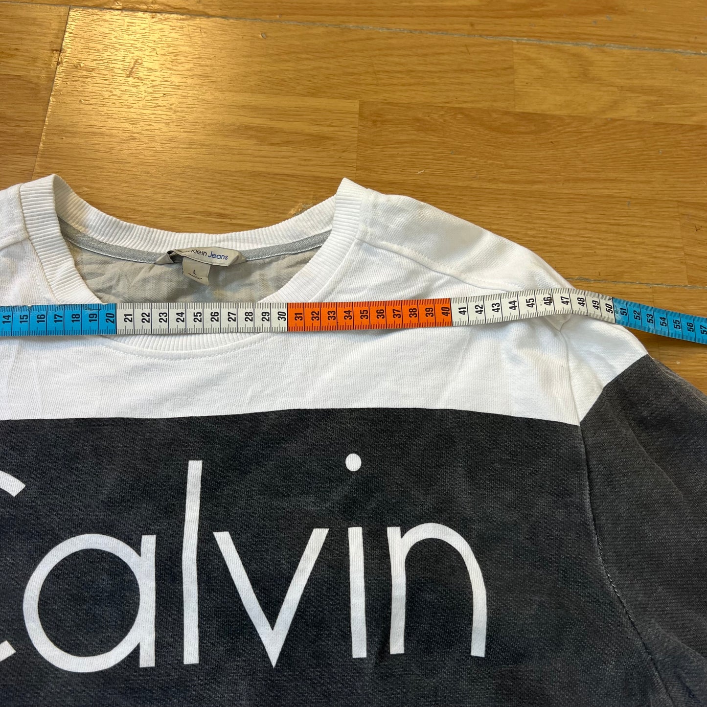Sweat blanc et noir sans capuche - Calvin Klein - Taille L