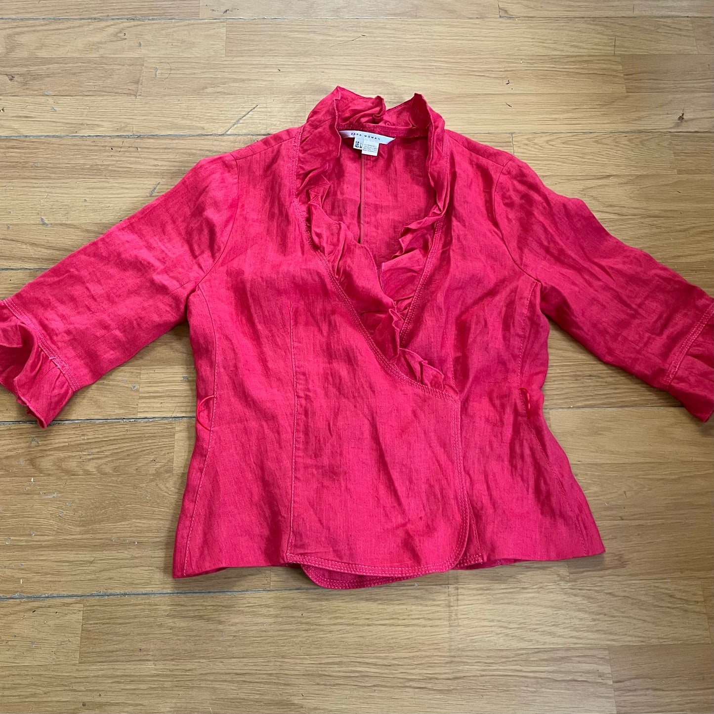 Top cache-cœur Zara rouge avec volants – Taille L
