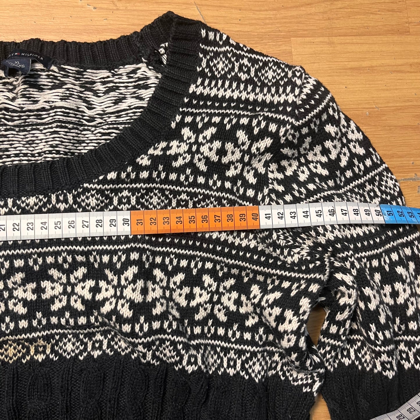 Pull noir et blanc Tommy Hilfiger – Taille – XL