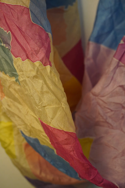 Foulard carré multicolore géométrique – BY SARAH LANG