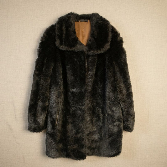 Veste en fausse fourrure noire chic – By FABSO