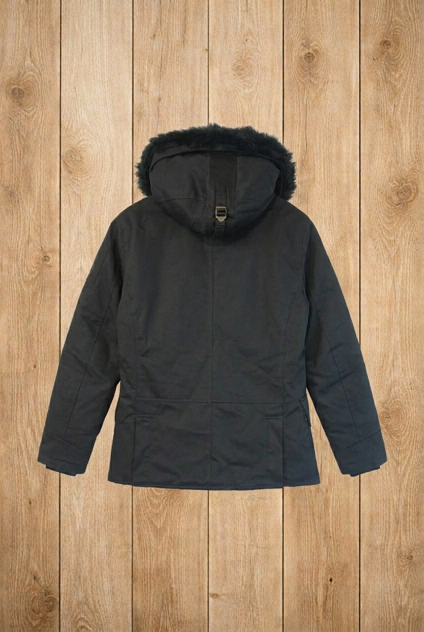 Doudoune noire à capuche – by Béatrice