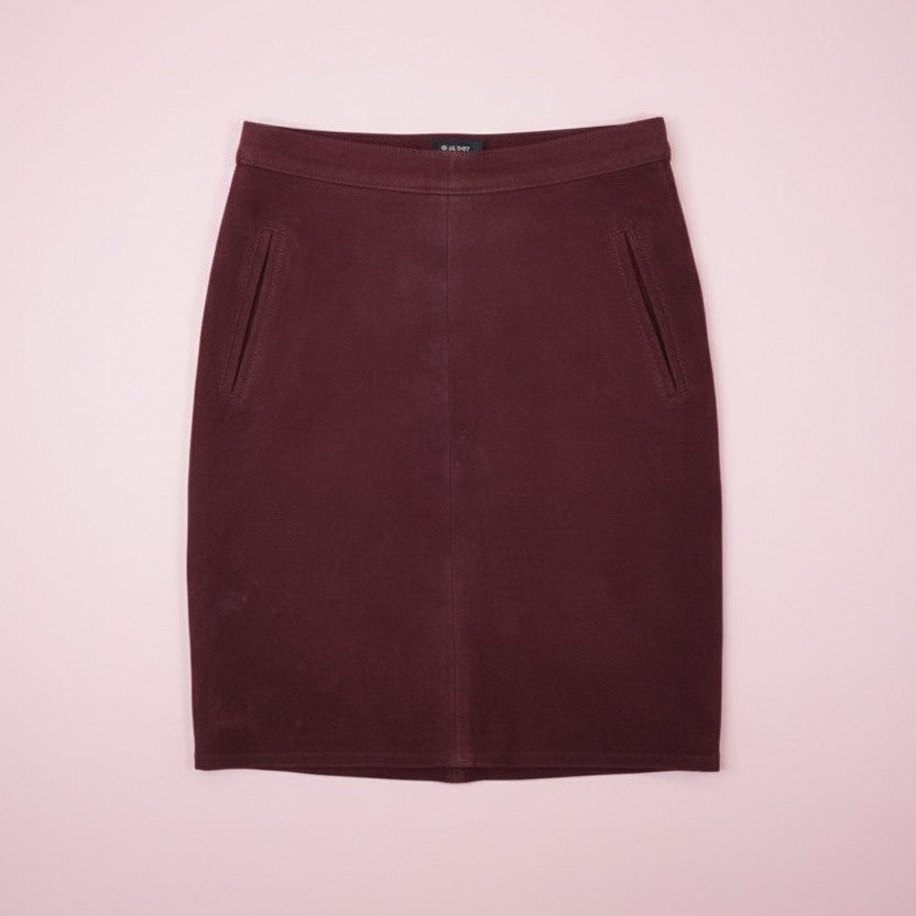 Jupe rouge en cuir – by Zainab