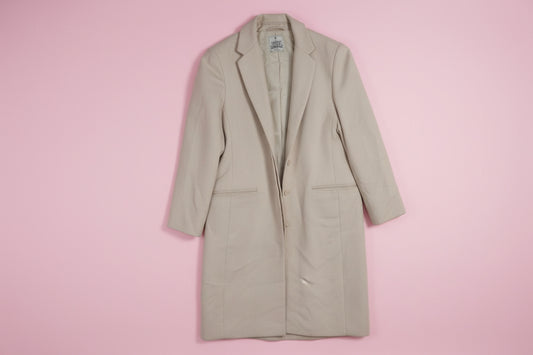 Élégant manteau long en laine crème – by Zainab