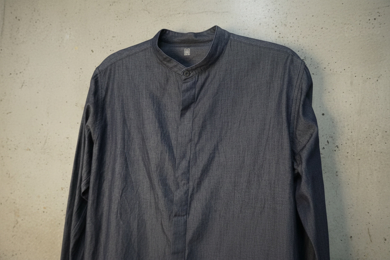 Chemise bleu foncé – taille M (coupe ajustée)