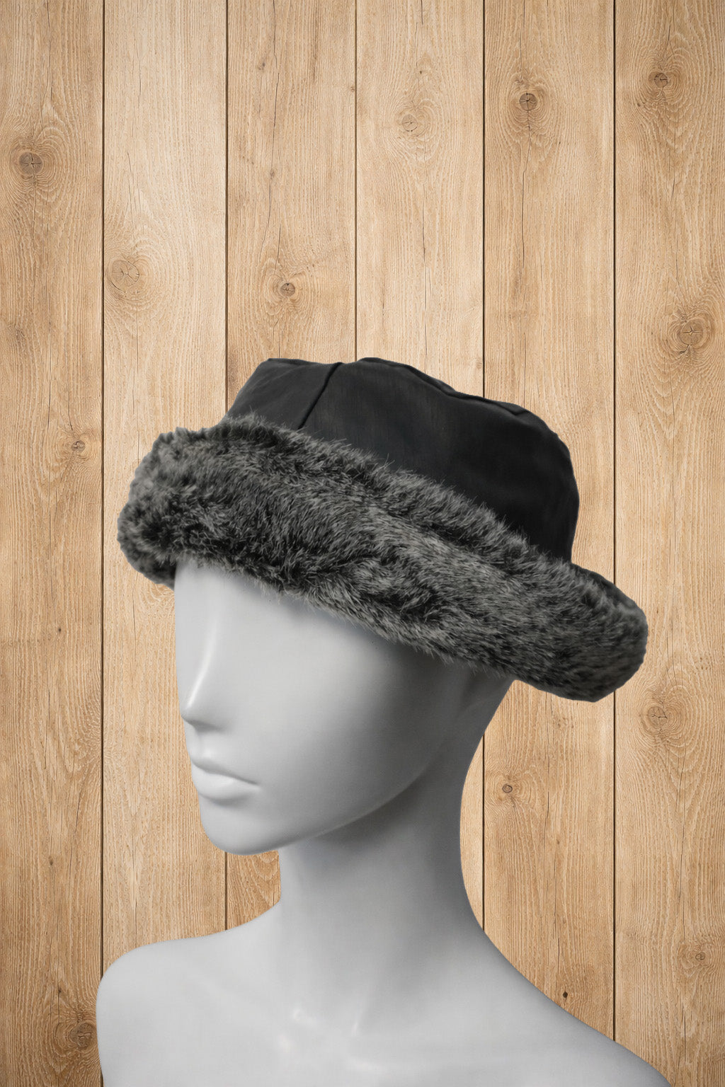 Fourrure Hat – By BÉATRICE