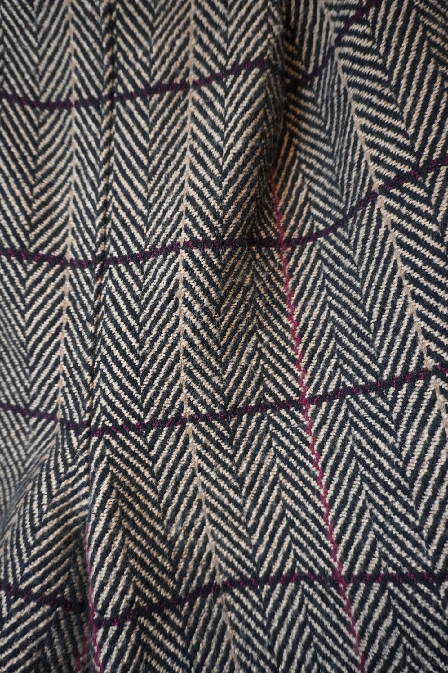 Short beige/rouge/noir – by Zainab