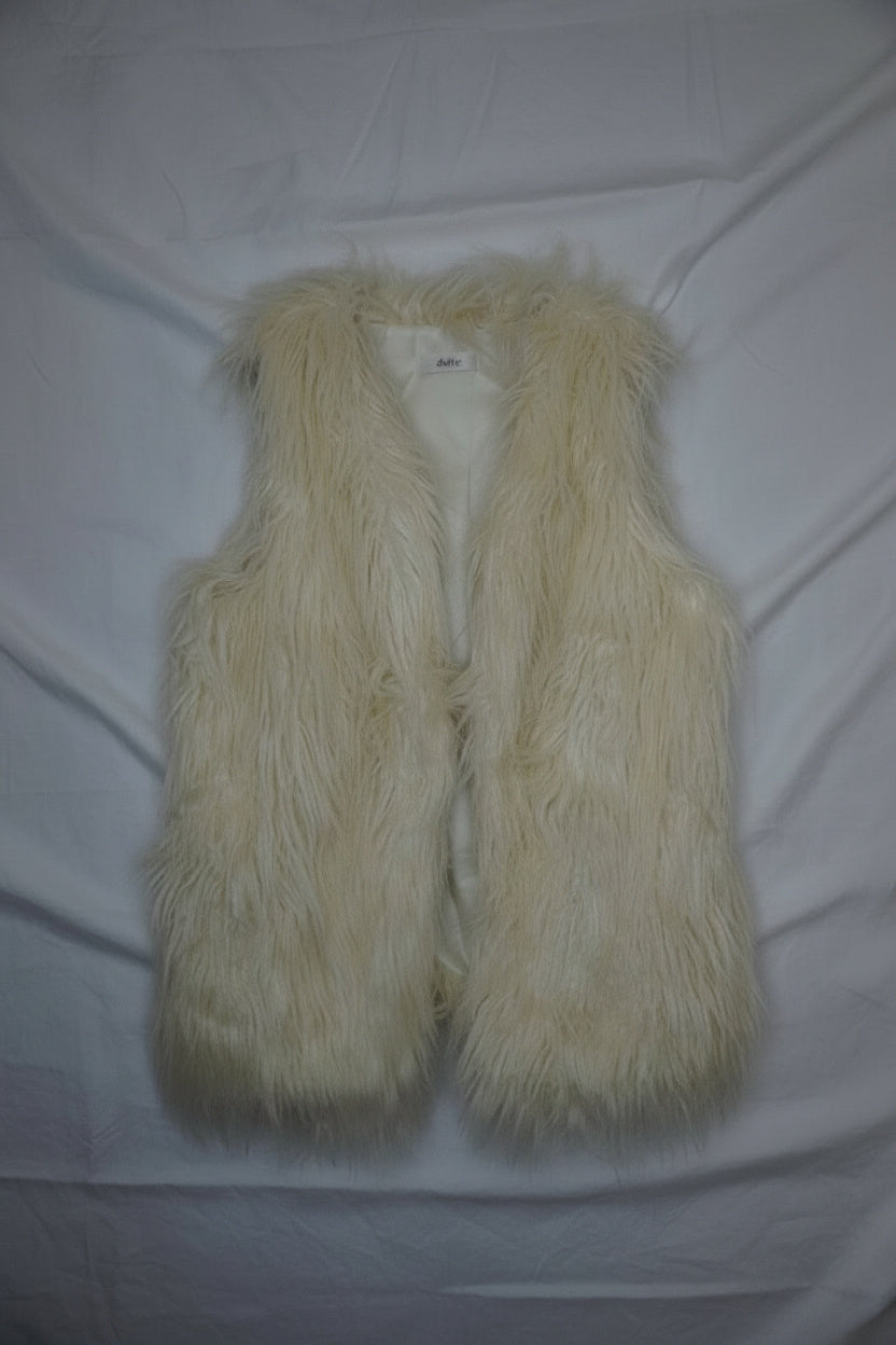 Gilet Effet Fourrure - by PLAN.BEE