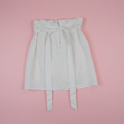 Jupe blanche à ceinture incluse – by Zainab