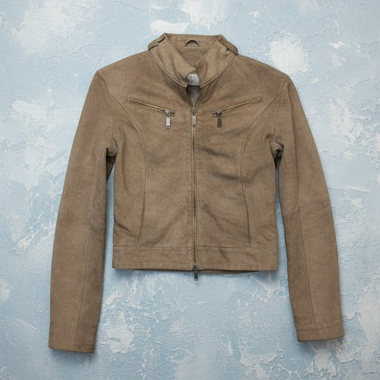 Veste en cuir marron foncé au style utilitaire – By MIA