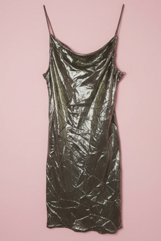 Robe de fête dorée métallique – by Zainab