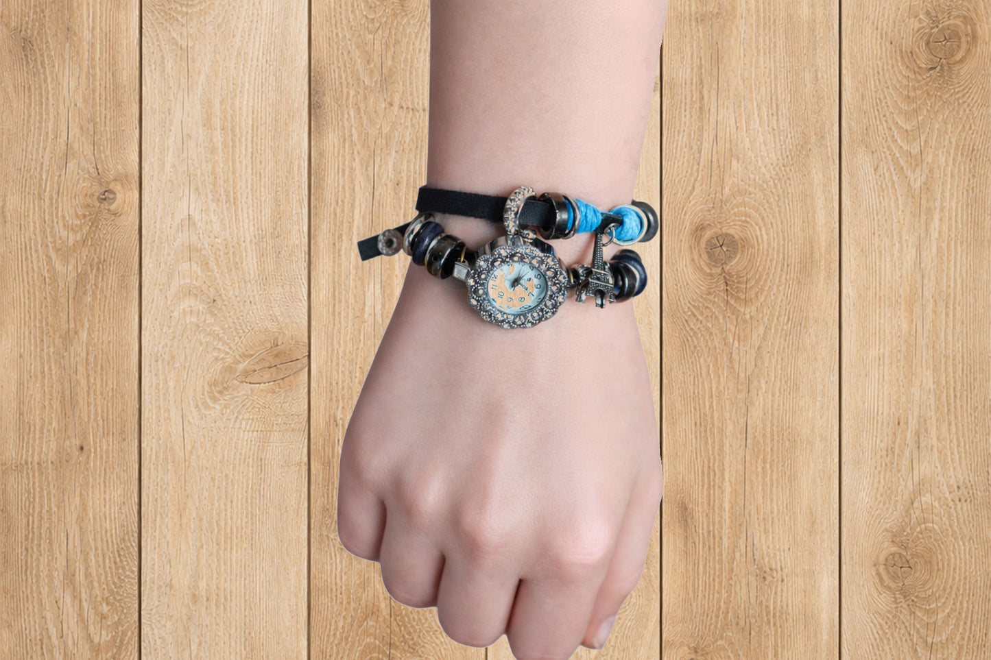 Montre Paris – By BÉATRICE