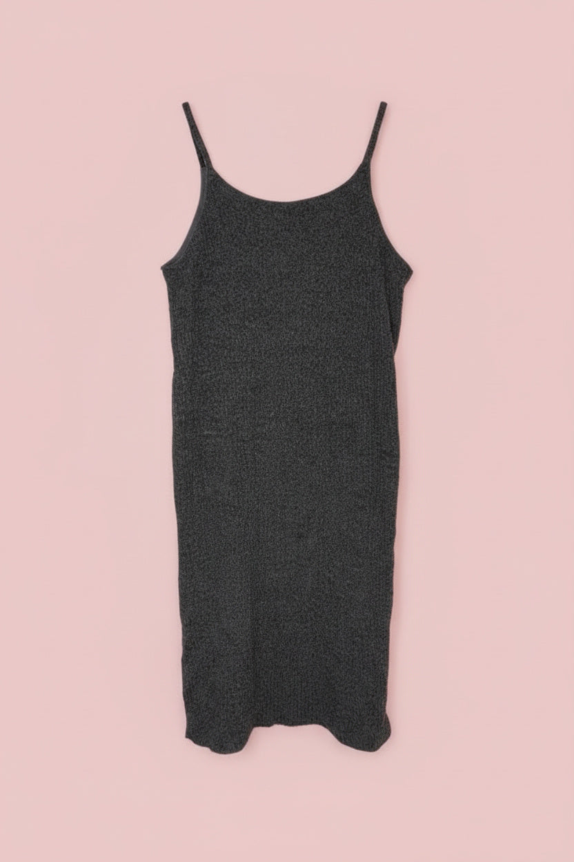 Robe grise mi-mollet – by Zainab