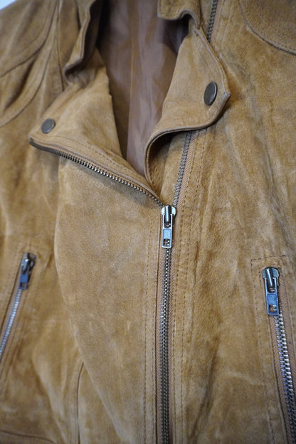 Veste en cuir marron cropped au style contemporain – By MIA