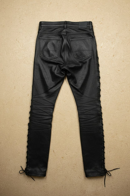 Pantalon en cuir noir skinny lacé – BY KER