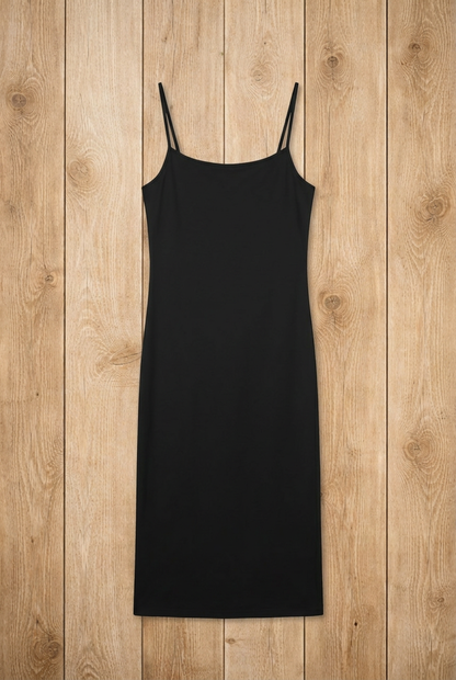 Robe noire bodycon – by Béatrice