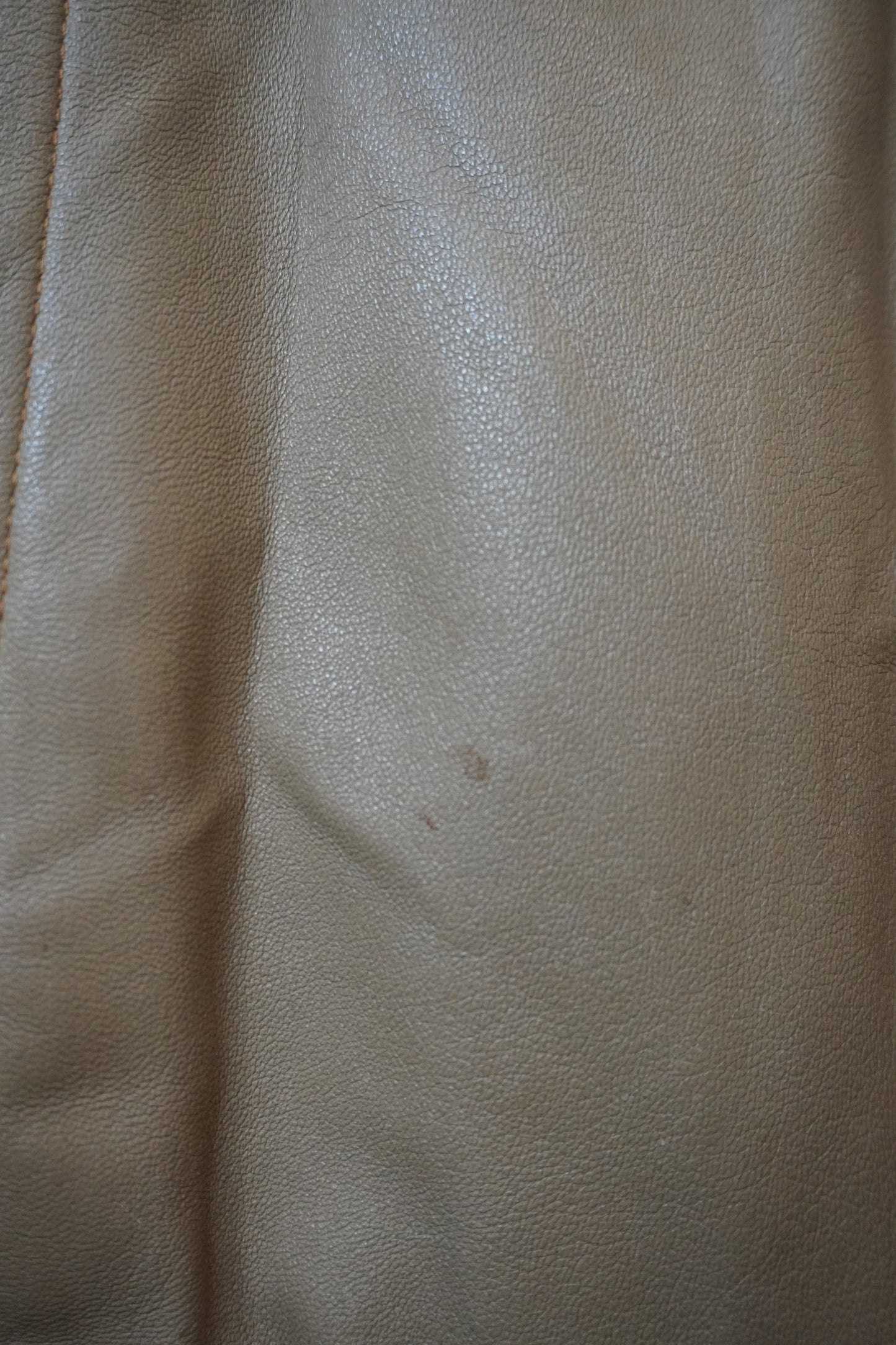 Veste En Cuir Vintage - by PLAN.BEE