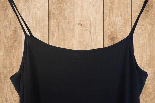 Robe noire bodycon – by Béatrice