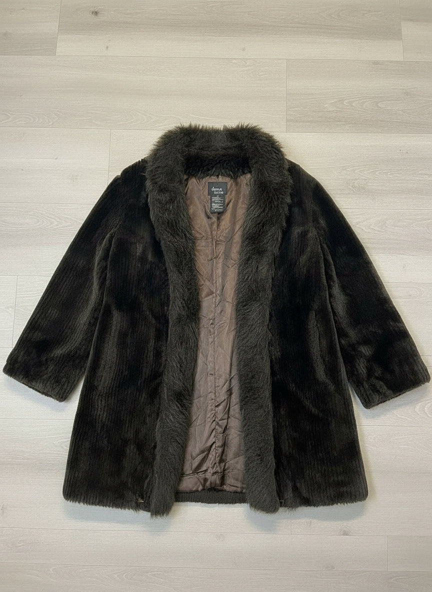 Manteau Long Fausse Fourrure - by BÉATRICE