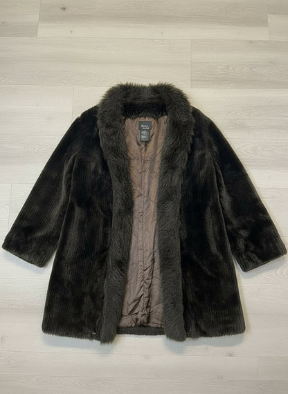 Manteau Long Fausse Fourrure - by BÉATRICE