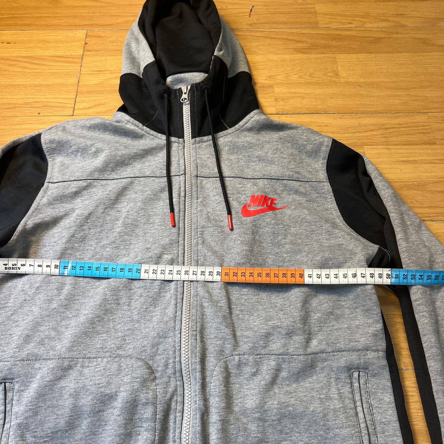 Sweat à capuche zippé gris, noir et rouge - Nike - Taille M