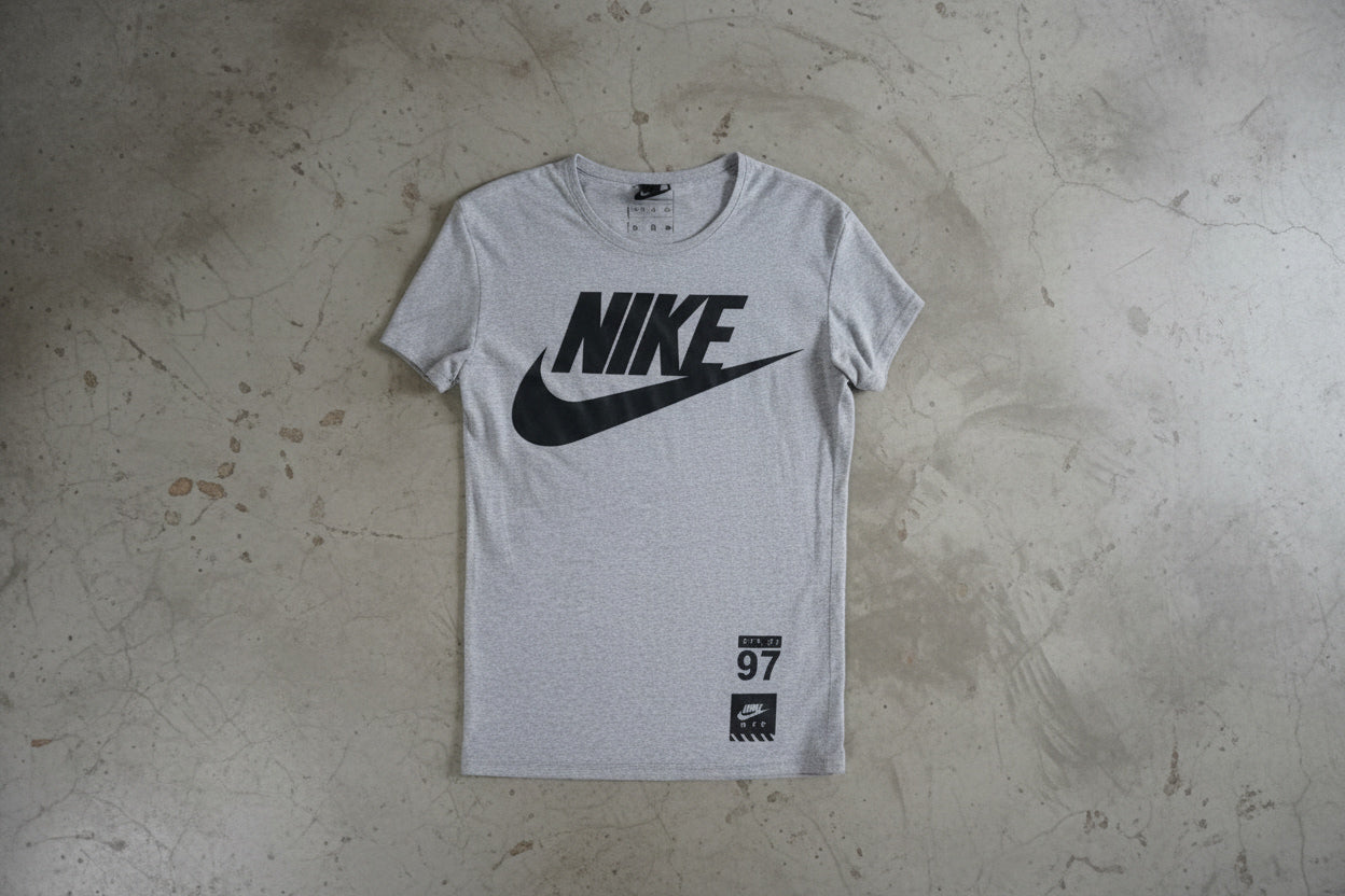 T-shirt Nike gris – taille S