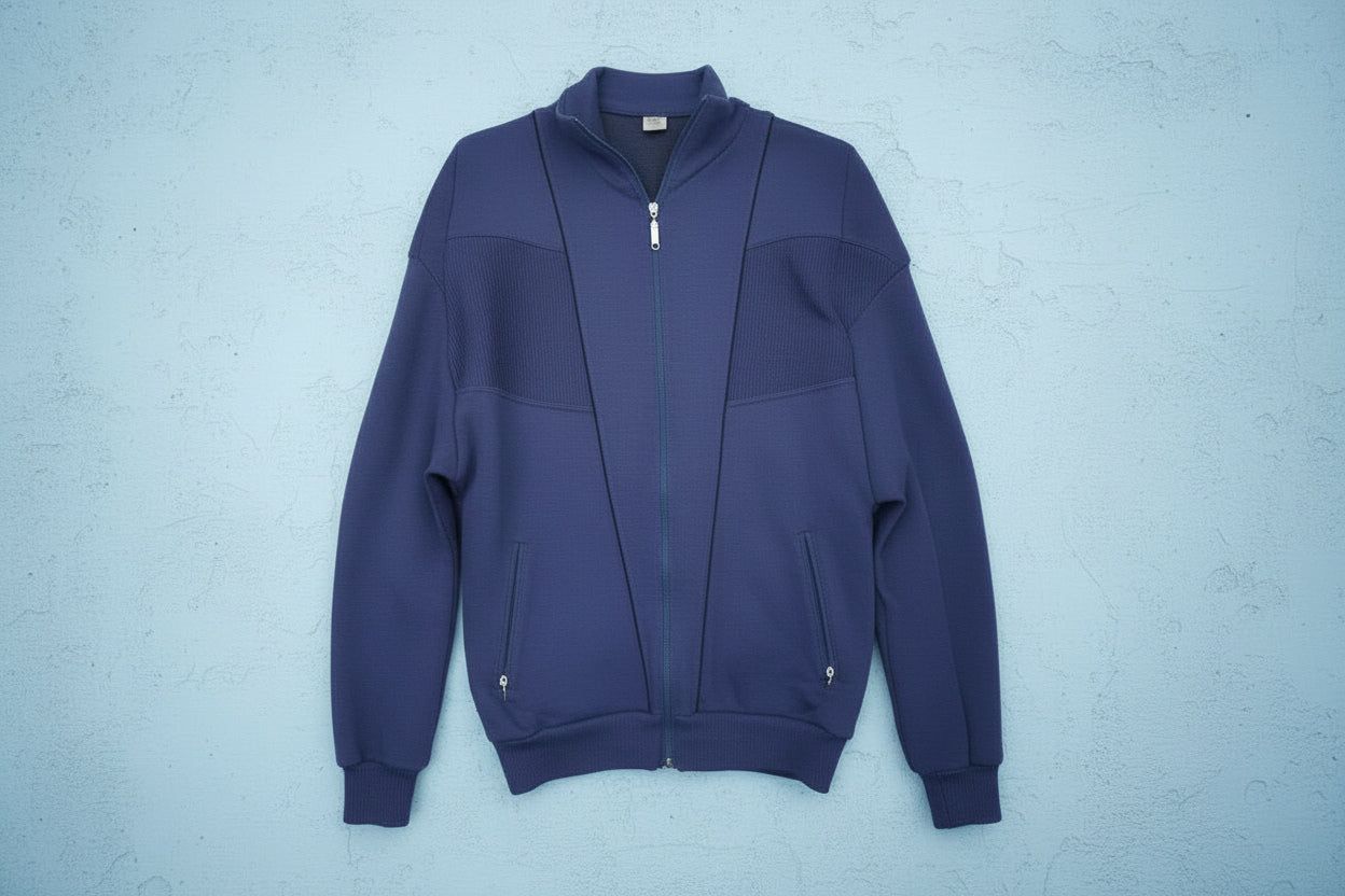 Veste sweat bleu marine au style sportif – By MIA