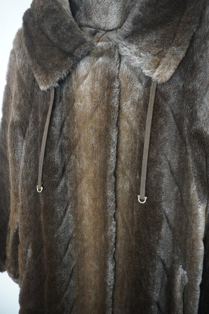 Manteau En Fourrure - by PRMEC