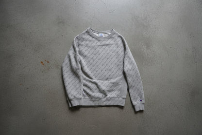 Sweat-shirt gris cropped – taille L (convient mieux à un M)