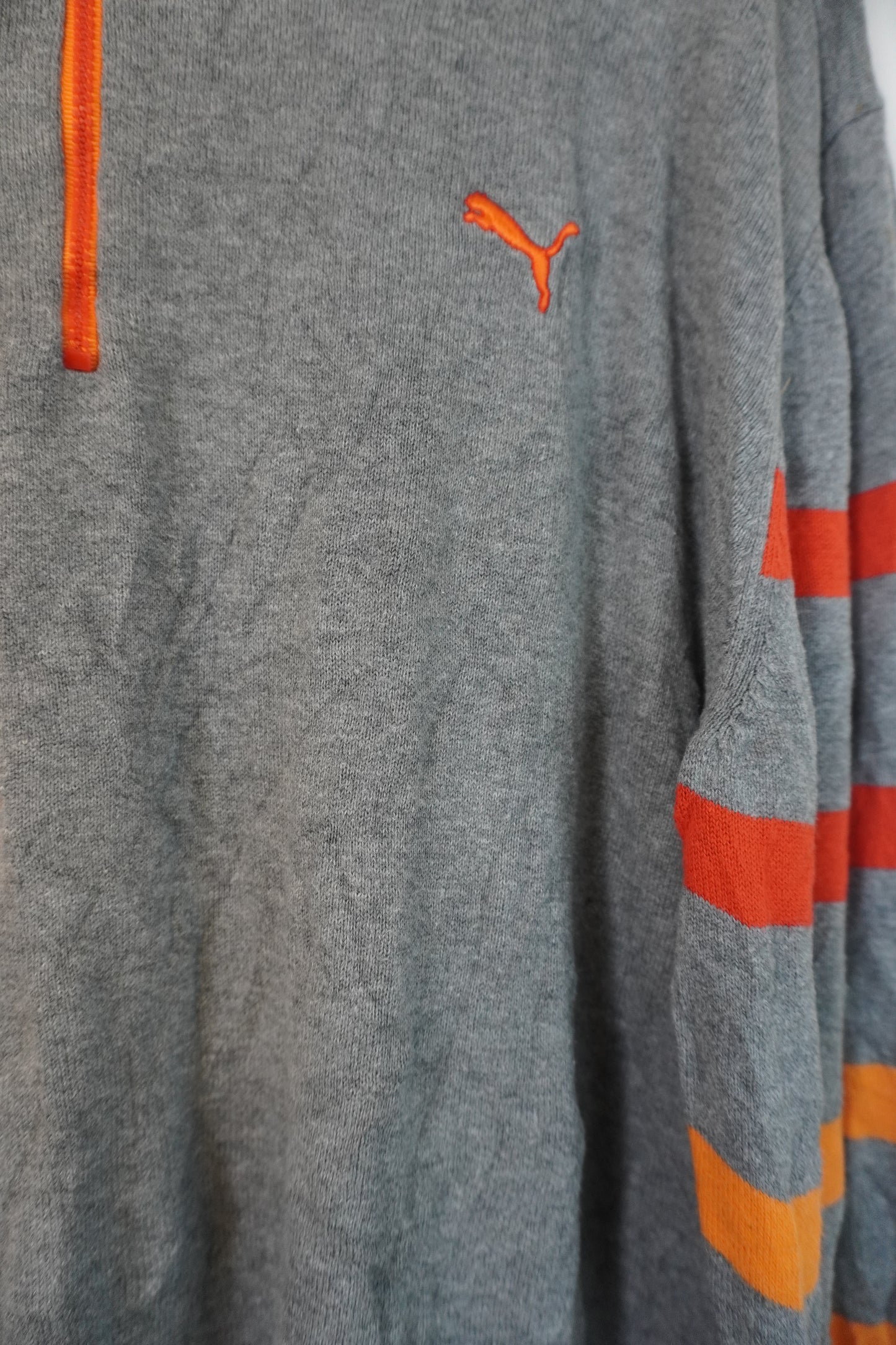 Pull gris à quart de zip – by Béatrice